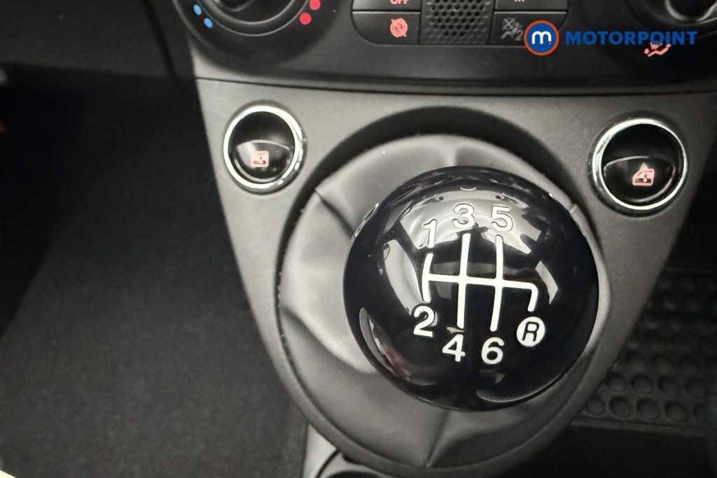 Fiat 500 Lounge Manual Petrol-Electric Hybrid Hatchback - Stock Number (1567094) - 11th supplementary image