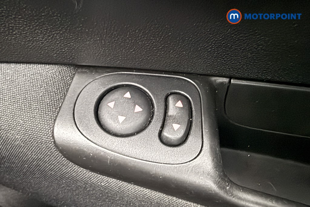 Fiat 500 Lounge Manual Petrol-Electric Hybrid Hatchback - Stock Number (1567094) - 15th supplementary image