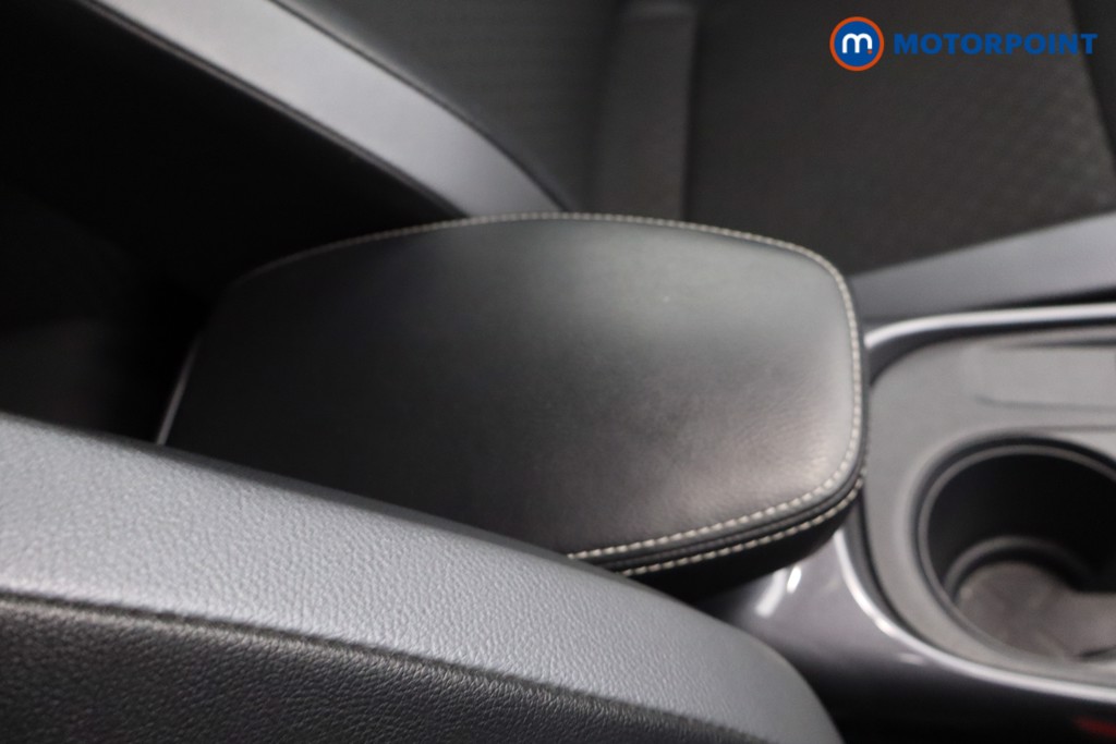 Nissan Juke N-Connecta Manual Petrol SUV - Stock Number (1567170) - 7th supplementary image