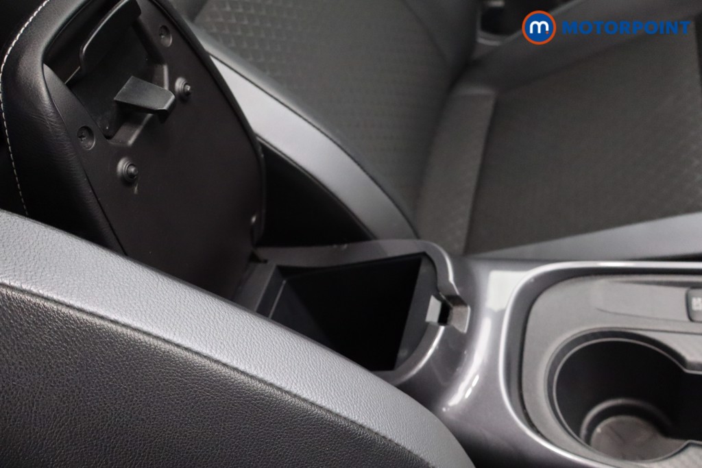 Nissan Juke N-Connecta Manual Petrol SUV - Stock Number (1567170) - 8th supplementary image