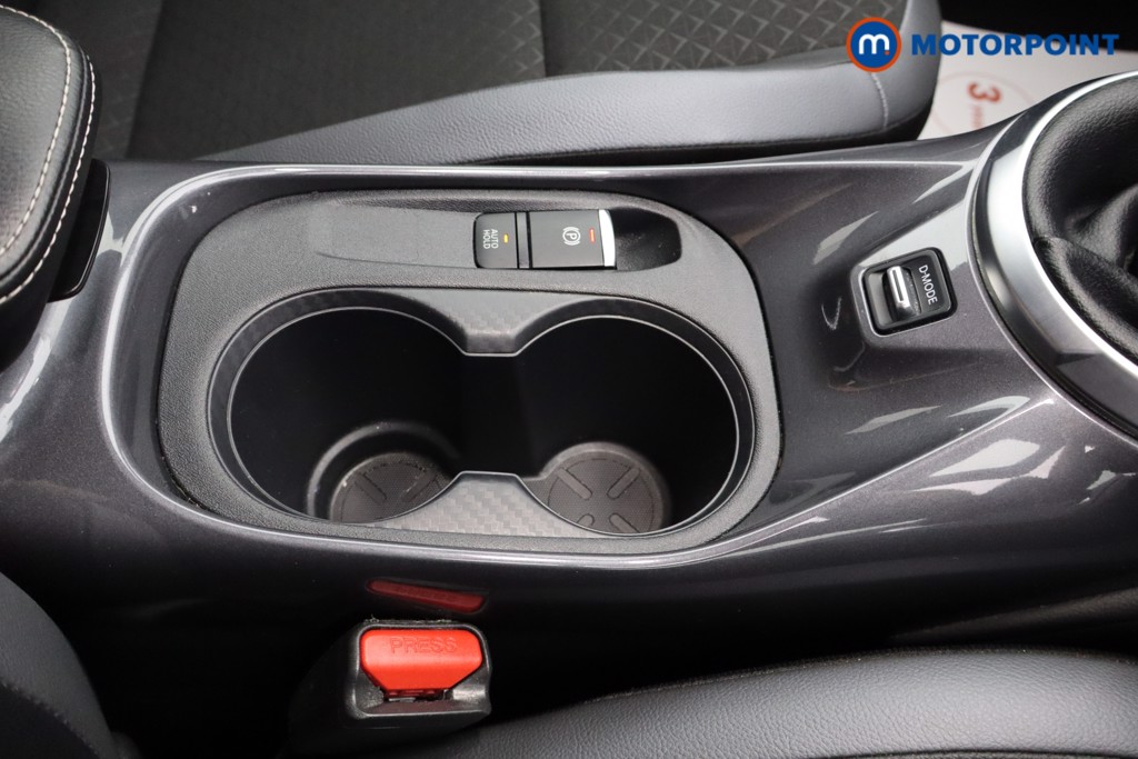Nissan Juke N-Connecta Manual Petrol SUV - Stock Number (1567170) - 9th supplementary image
