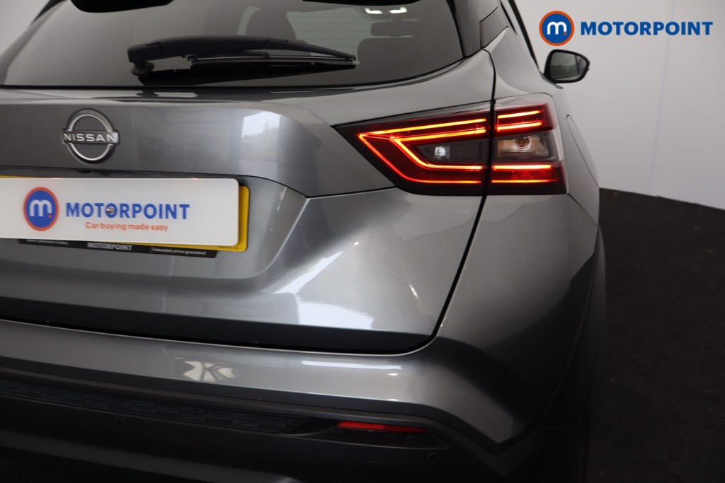 Nissan Juke N-Connecta Manual Petrol SUV - Stock Number (1567170) - 31st supplementary image