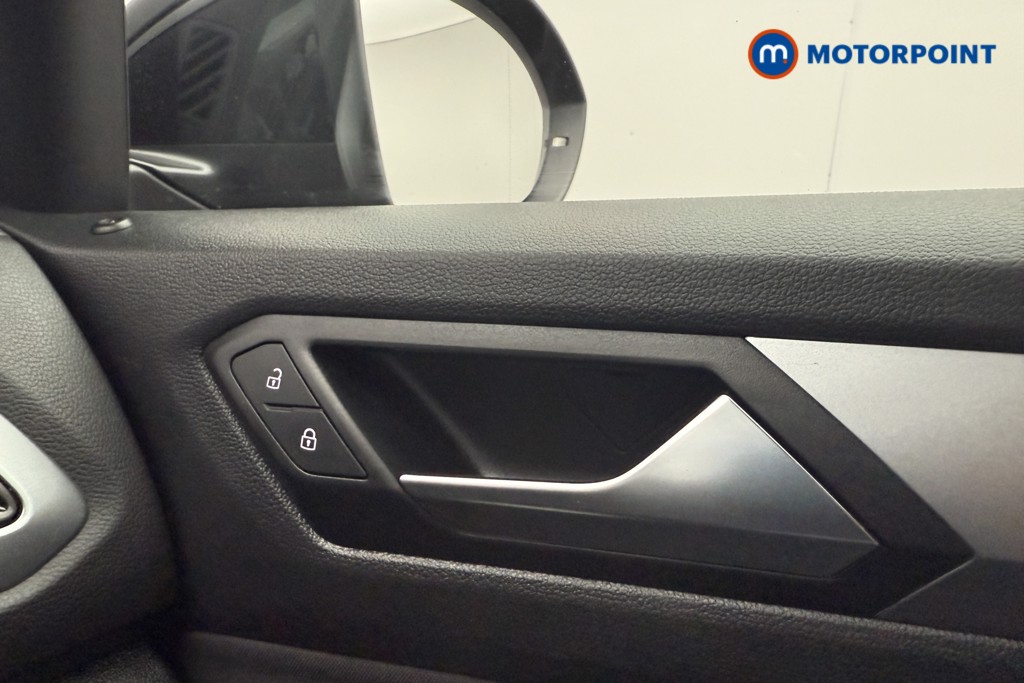 Volkswagen T-Roc Life Manual Petrol SUV - Stock Number (1567401) - 14th supplementary image