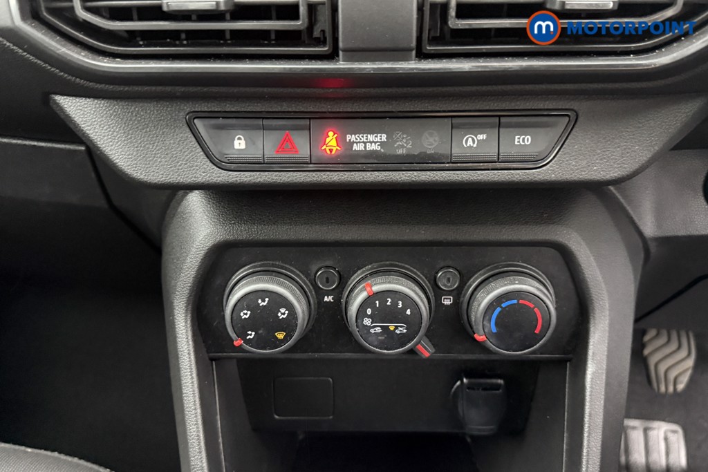 Dacia Sandero Comfort Manual Petrol Hatchback - Stock Number (1567462) - 7th supplementary image