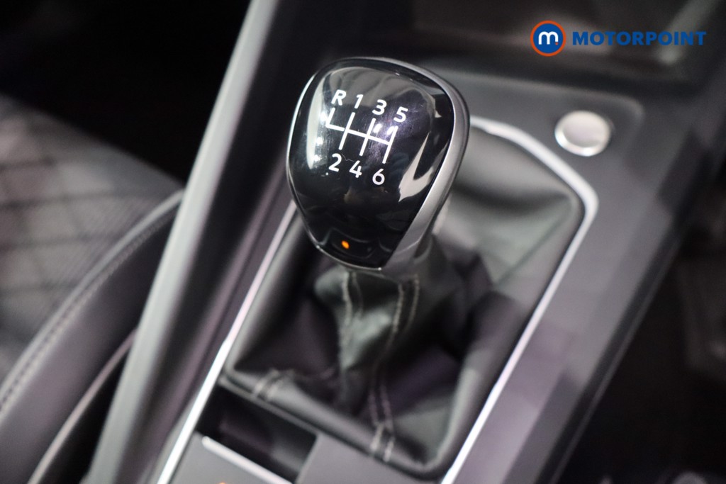 Volkswagen Golf R-Line Manual Petrol Hatchback - Stock Number (1567561) - 14th supplementary image
