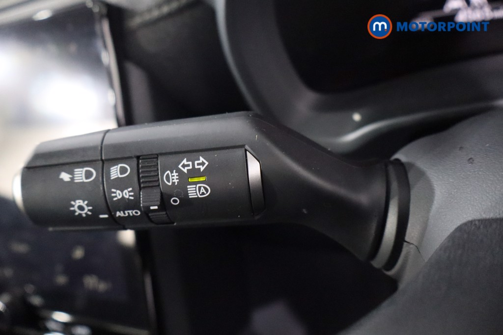 Lexus LBX Urban Automatic Petrol-Electric Hybrid SUV - Stock Number (1568357) - 19th supplementary image