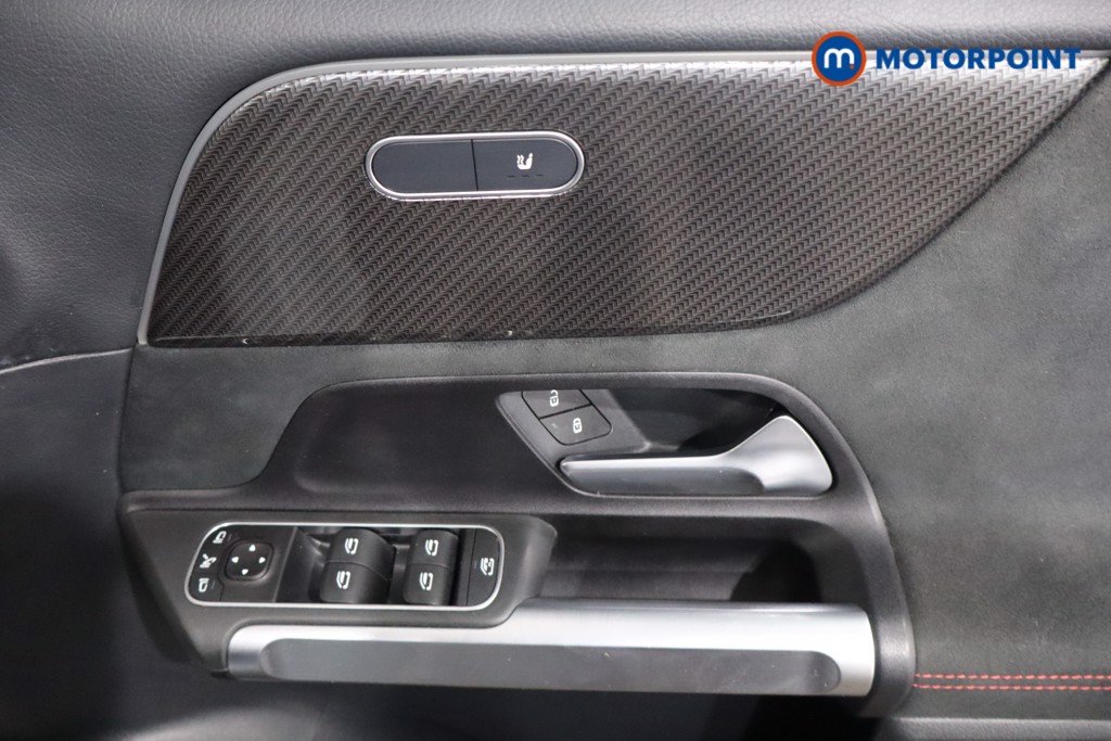 Mercedes-Benz GLB Amg Line Automatic Petrol SUV - Stock Number (1568420) - 23rd supplementary image