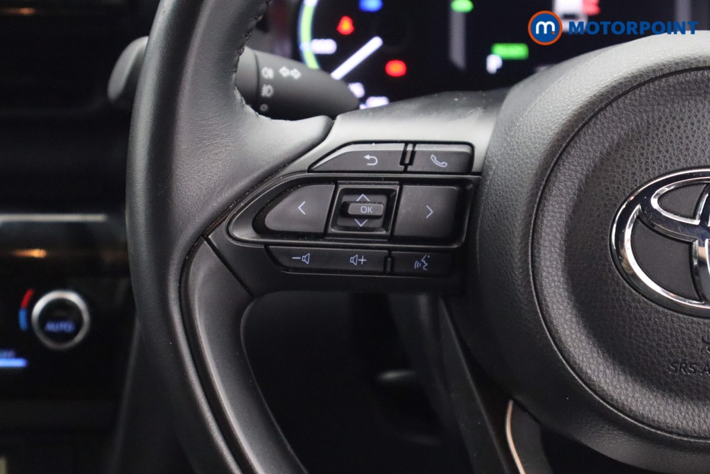 Toyota Yaris Cross Design Automatic Petrol-Electric Hybrid Estate - Stock Number (1568426) - 4th supplementary image