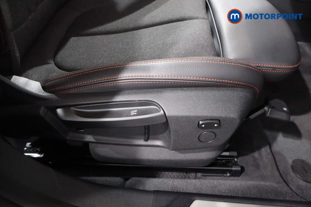 BMW 1 Series Sport Automatic Petrol Hatchback - Stock Number (1568742) - 24th supplementary image