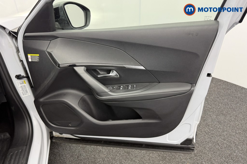 Peugeot 2008 Allure Manual Petrol SUV - Stock Number (1569382) - 14th supplementary image