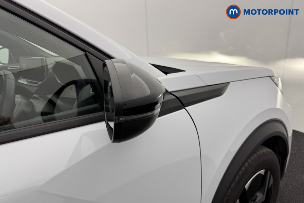 Peugeot 2008 Allure Manual Petrol SUV - Stock Number (1569382) - 15th supplementary image