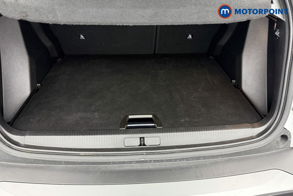Peugeot 2008 Allure Manual Petrol SUV - Stock Number (1569382) - 18th supplementary image