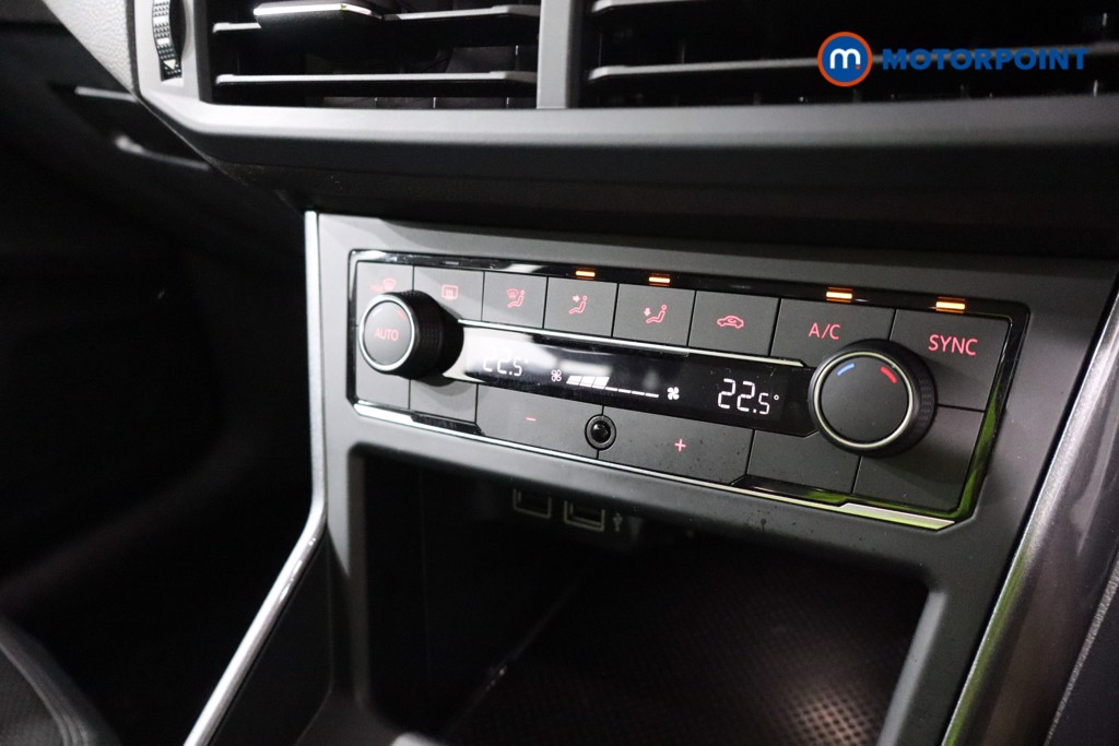 Volkswagen Polo SEL Manual Petrol Hatchback - Stock Number (1569394) - 14th supplementary image