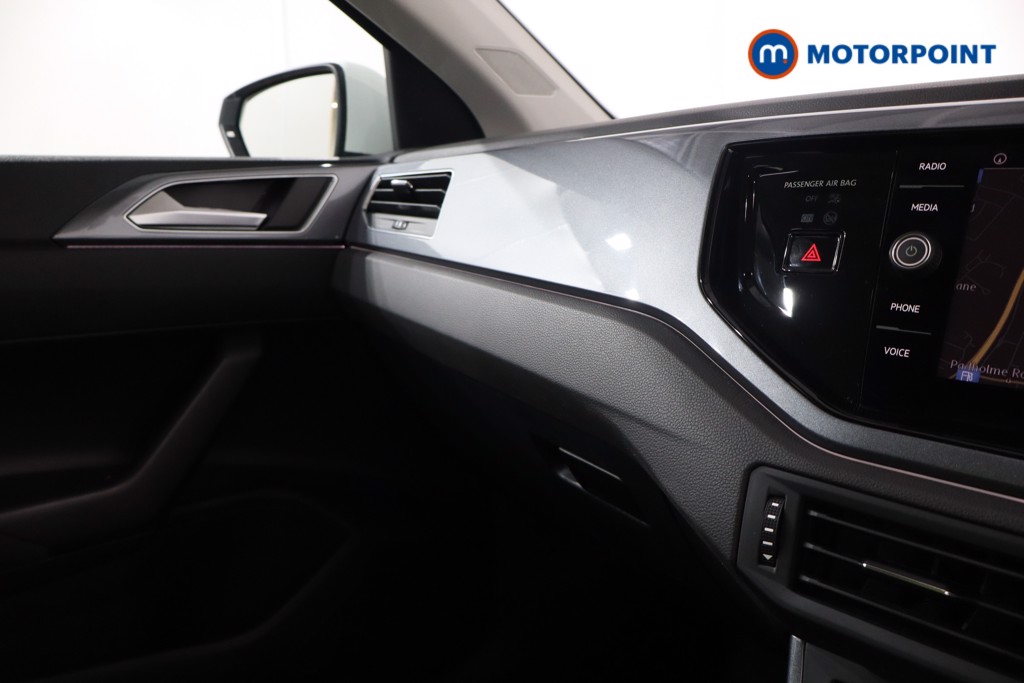 Volkswagen Polo SEL Manual Petrol Hatchback - Stock Number (1569394) - 17th supplementary image