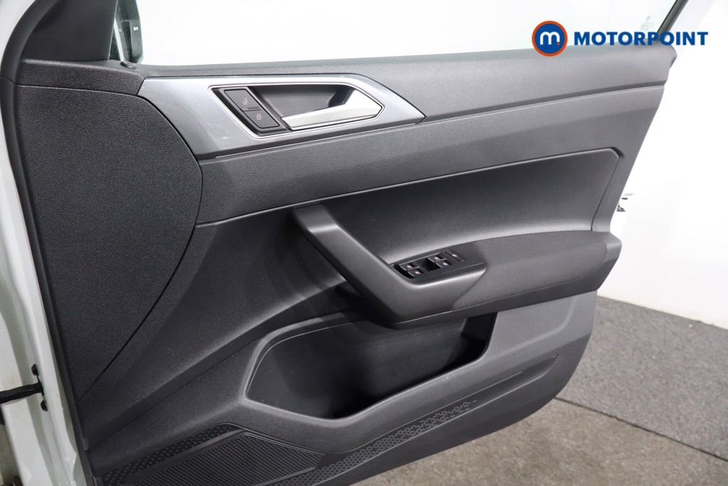 Volkswagen Polo SEL Manual Petrol Hatchback - Stock Number (1569394) - 21st supplementary image