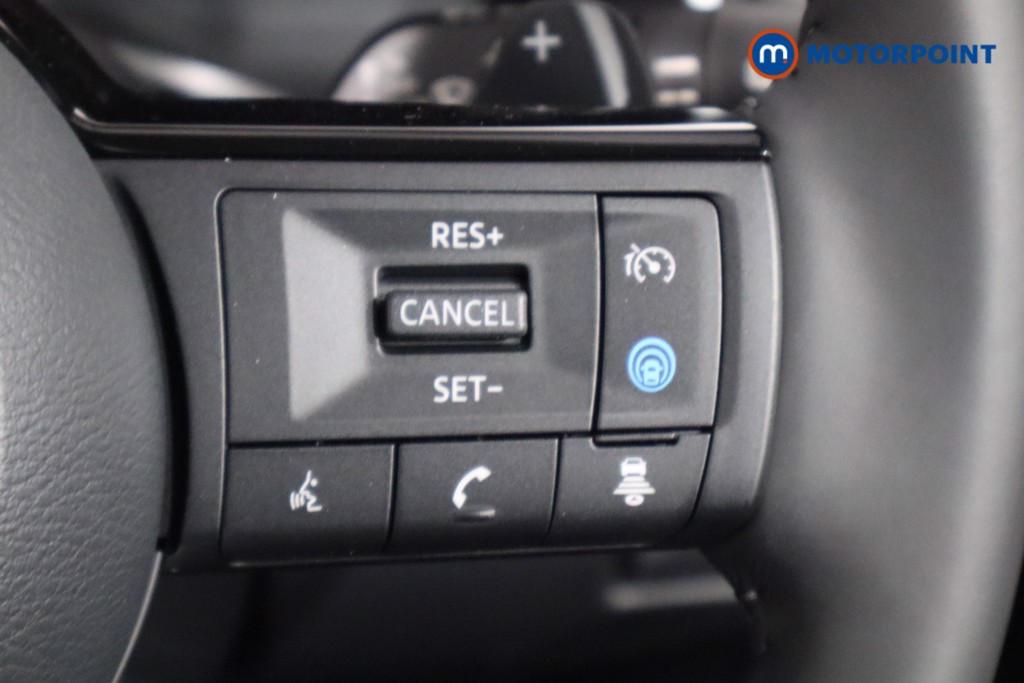 Nissan Qashqai N-Connecta Automatic Petrol SUV - Stock Number (1569605) - 8th supplementary image