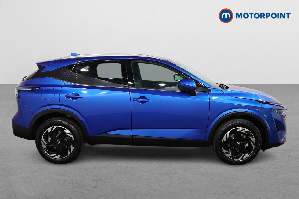 Nissan Qashqai N-Connecta Automatic Petrol SUV - Stock Number (1569605) - Drivers side