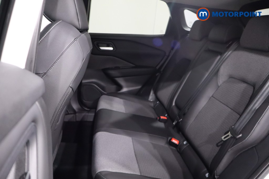 Nissan Qashqai N-Connecta Automatic Petrol SUV - Stock Number (1569607) - 5th supplementary image