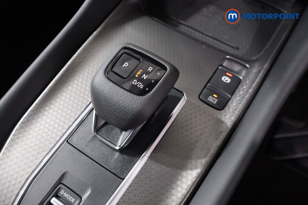 Nissan Qashqai N-Connecta Automatic Petrol SUV - Stock Number (1569607) - 14th supplementary image