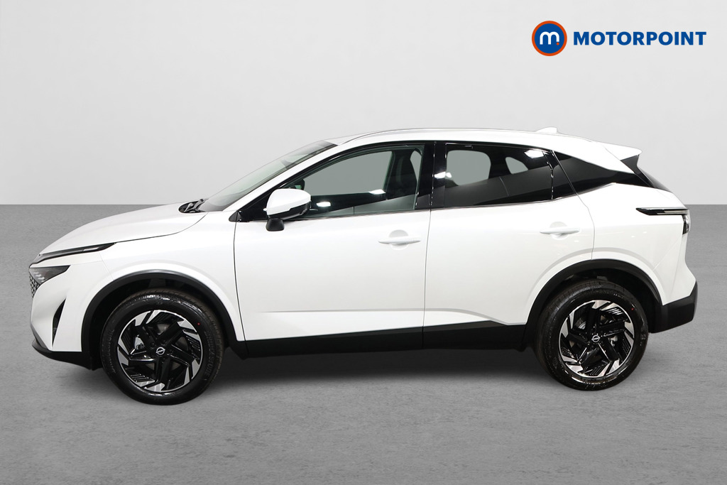 Nissan Qashqai N-Connecta Automatic Petrol SUV - Stock Number (1569607) - Passenger side
