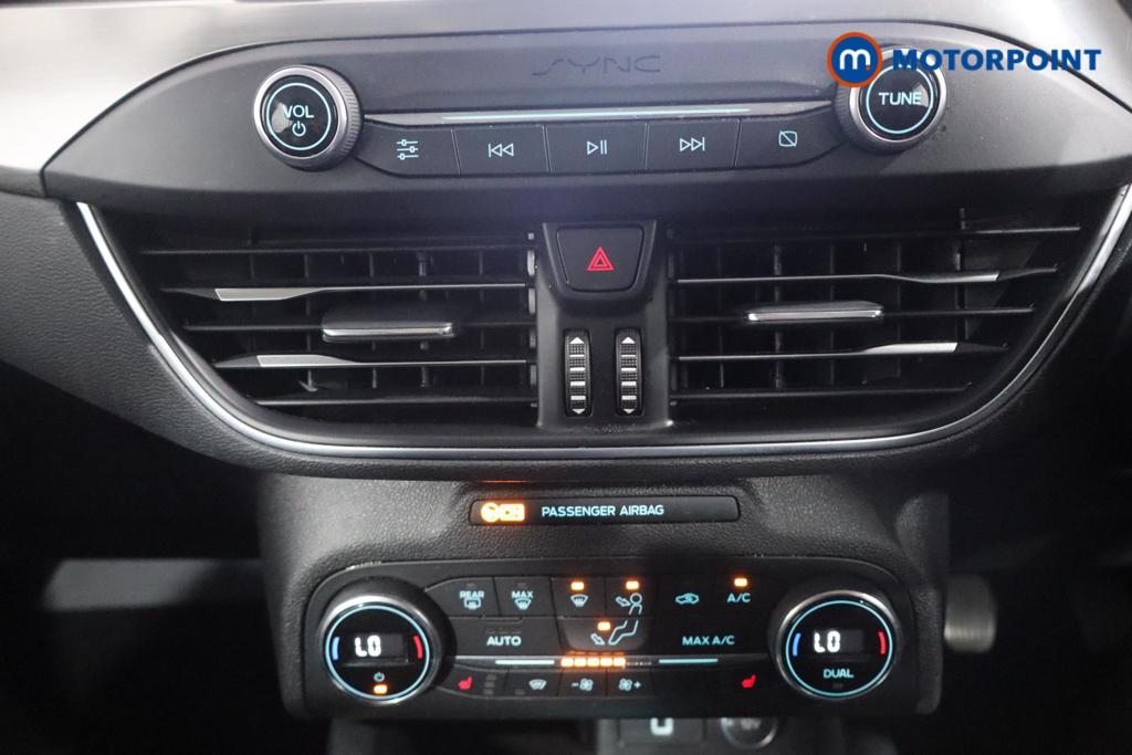 Ford Focus Titanium Manual Petrol Hatchback - Stock Number (1554589) - 3rd supplementary image