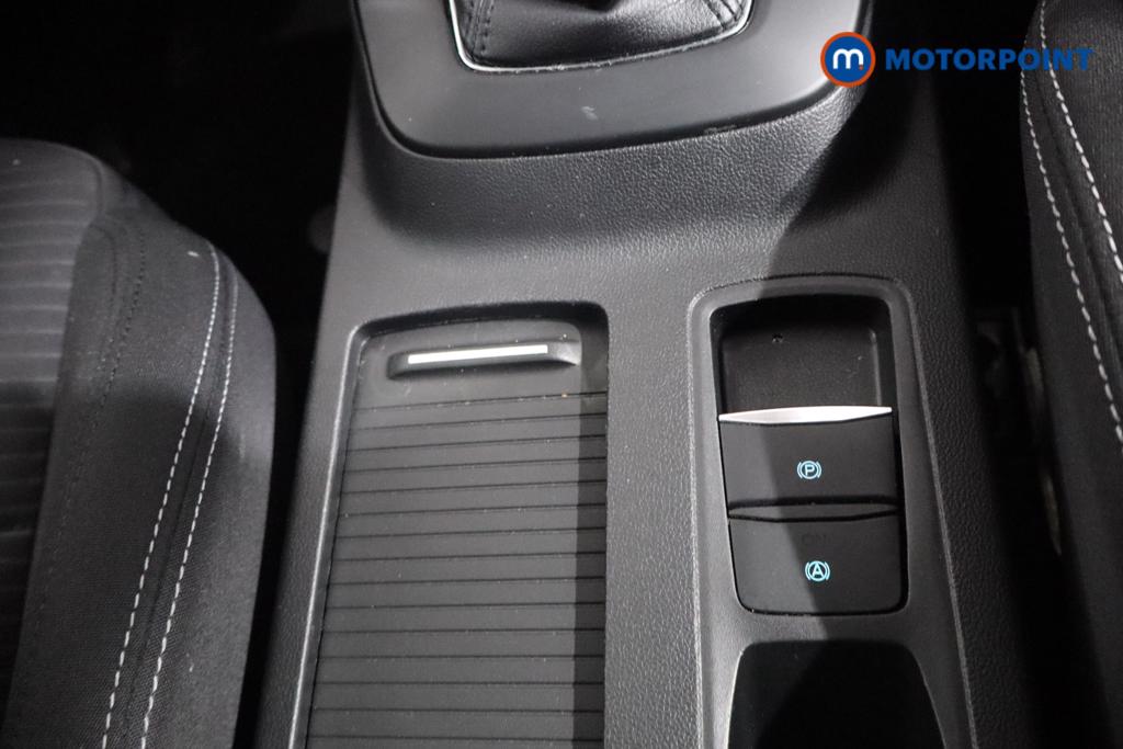 Ford Focus Titanium Manual Petrol Hatchback - Stock Number (1554589) - 5th supplementary image