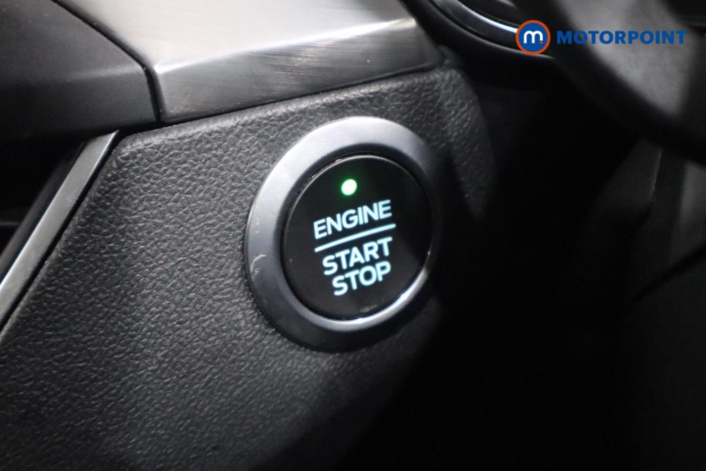 Ford Focus Titanium Manual Petrol Hatchback - Stock Number (1554589) - 6th supplementary image