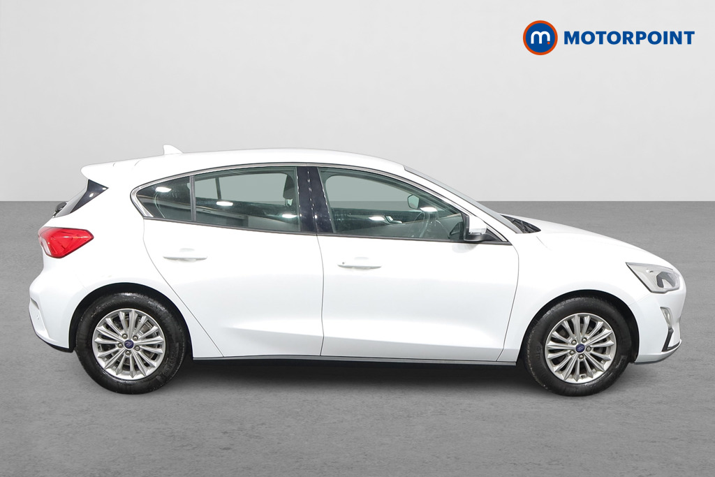 Ford Focus Titanium Manual Petrol Hatchback - Stock Number (1554589) - Drivers side