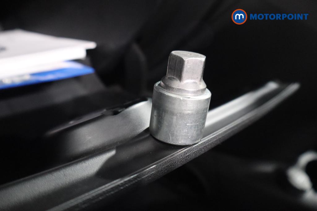 Fiat 500 Dolcevita Manual Petrol-Electric Hybrid Hatchback - Stock Number (1556877) - 12th supplementary image