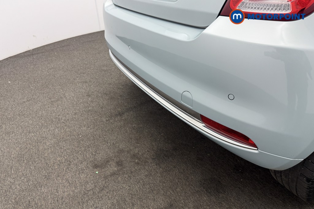 Fiat 500 Dolcevita Manual Petrol-Electric Hybrid Hatchback - Stock Number (1559923) - 24th supplementary image