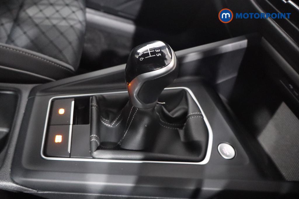 Volkswagen Golf R-Line Manual Petrol Hatchback - Stock Number (1560103) - 3rd supplementary image