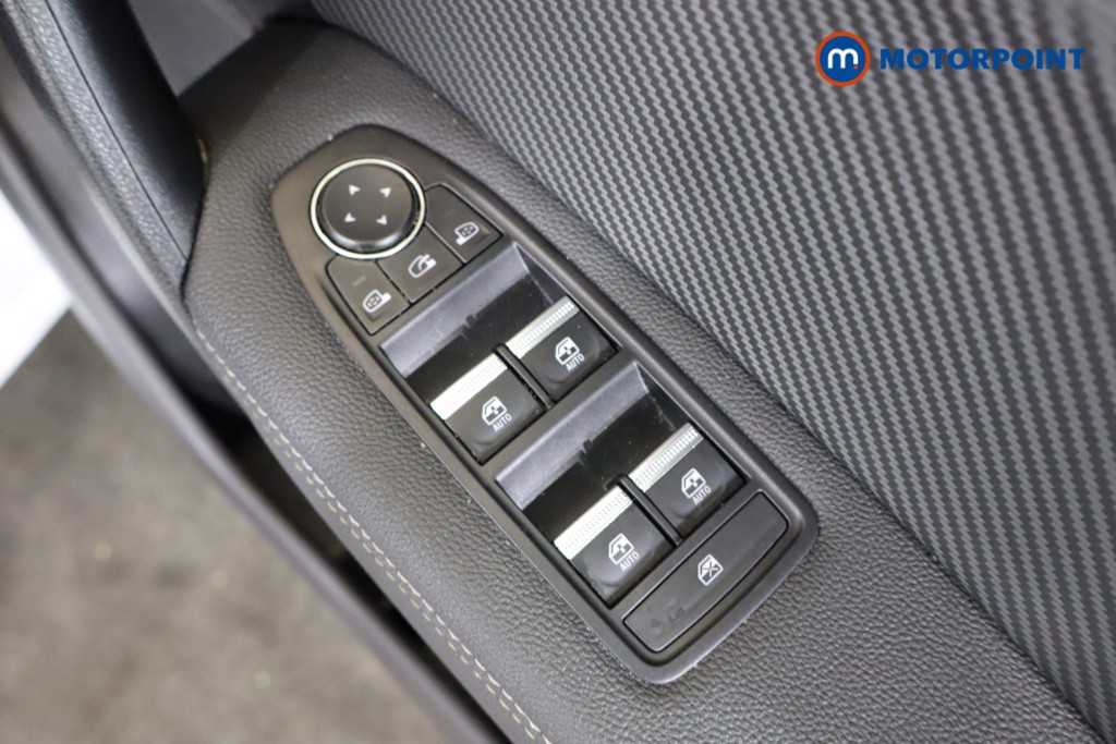 Renault Captur Engineered Automatic Petrol-Electric Hybrid SUV - Stock Number (1560280) - 18th supplementary image