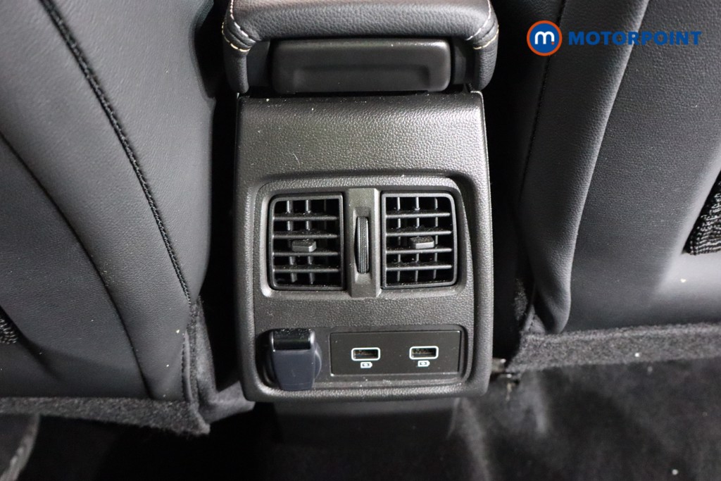 Renault Captur Engineered Automatic Petrol-Electric Hybrid SUV - Stock Number (1560280) - 21st supplementary image