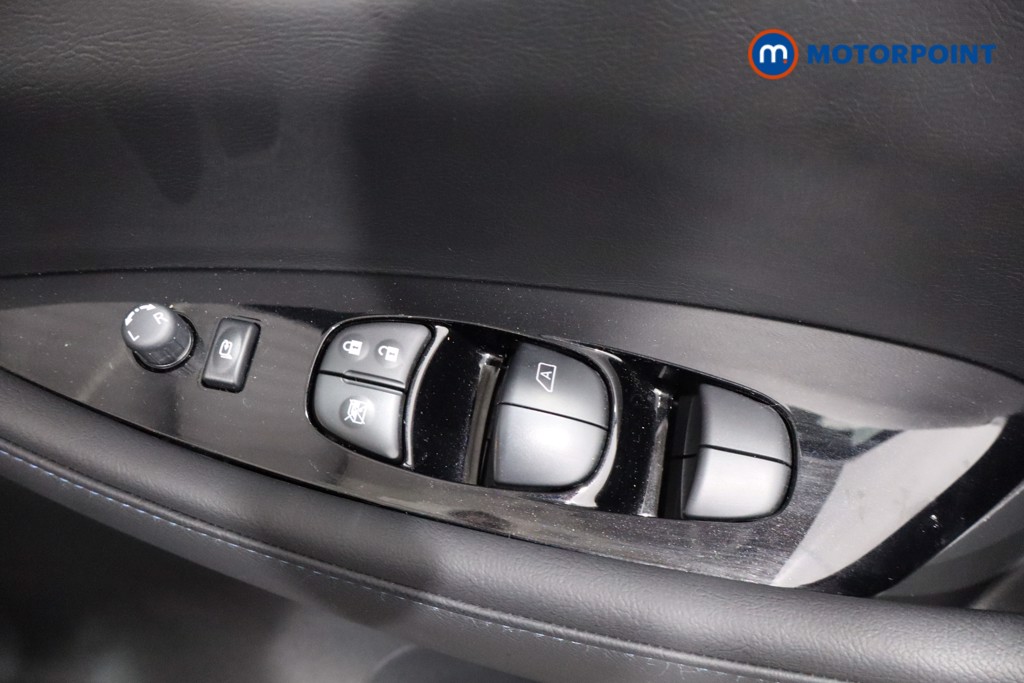Nissan Leaf Tekna Automatic Electric Hatchback - Stock Number (1560571) - 21st supplementary image