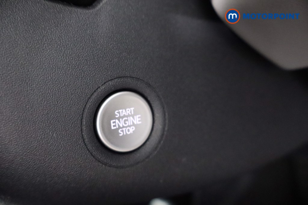 Ford Explorer Select Automatic Electric SUV - Stock Number (1561345) - 13th supplementary image