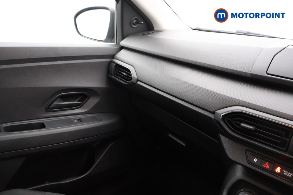 Dacia Jogger Essential Manual Petrol People Carrier - Stock Number (1562795) - 7th supplementary image