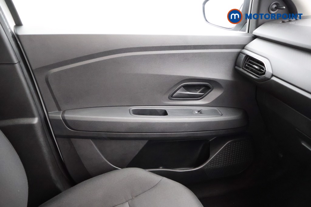 Dacia Jogger Essential Manual Petrol People Carrier - Stock Number (1562795) - 8th supplementary image
