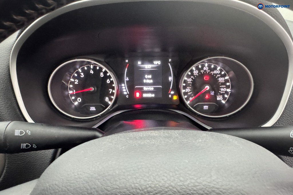 Jeep Compass Longitude Manual Petrol SUV - Stock Number (1563269) - 9th supplementary image