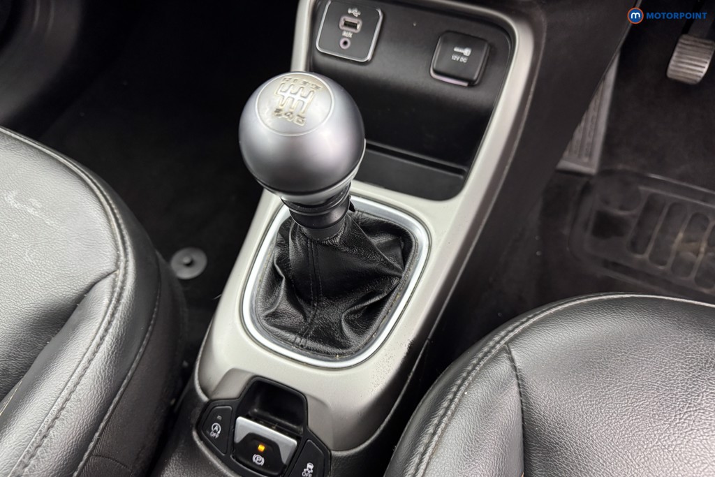 Jeep Compass Longitude Manual Petrol SUV - Stock Number (1563269) - 15th supplementary image
