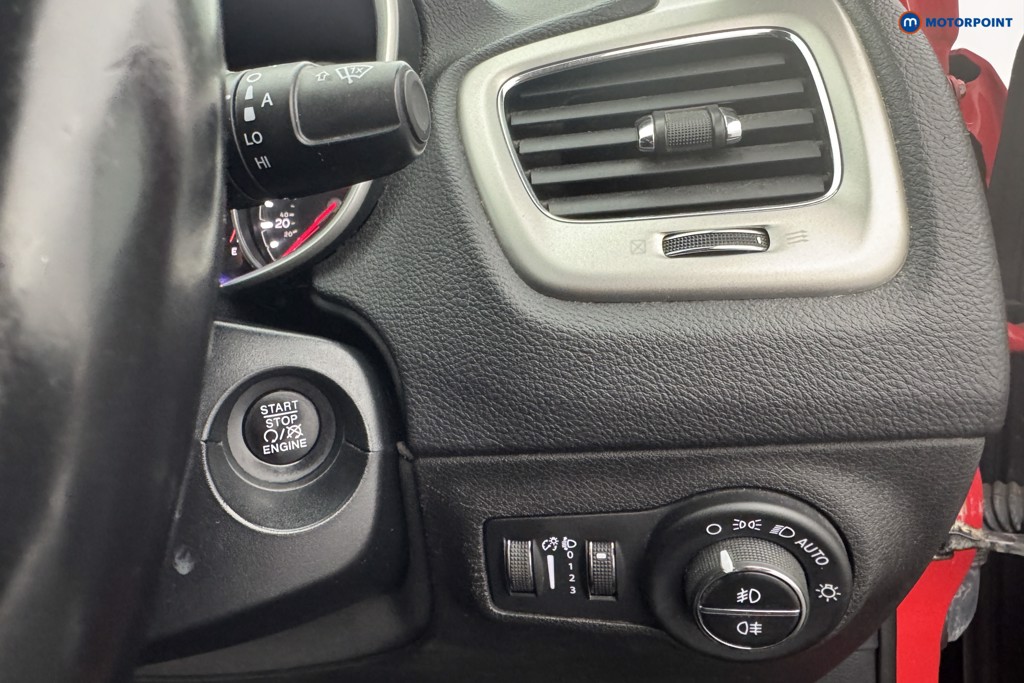 Jeep Compass Longitude Manual Petrol SUV - Stock Number (1563269) - 21st supplementary image