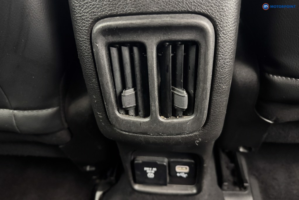 Jeep Compass Longitude Manual Petrol SUV - Stock Number (1563269) - 22nd supplementary image