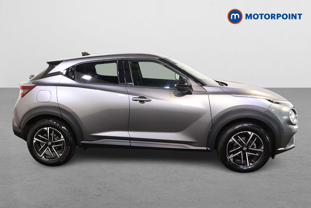 Nissan Juke N-Connecta Manual Petrol SUV - Stock Number (1563450) - Drivers side