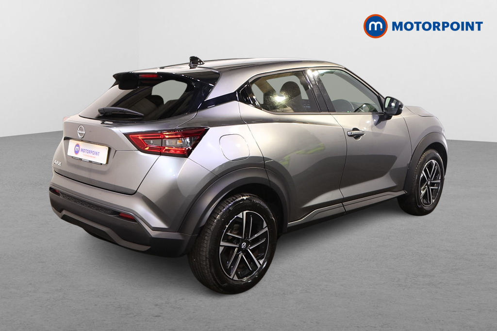 Nissan Juke N-Connecta Manual Petrol SUV - Stock Number (1563450) - Drivers side rear corner
