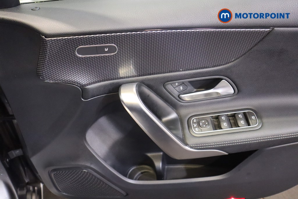 Mercedes-Benz A Class Sport Manual Petrol Hatchback - Stock Number (1564400) - 7th supplementary image