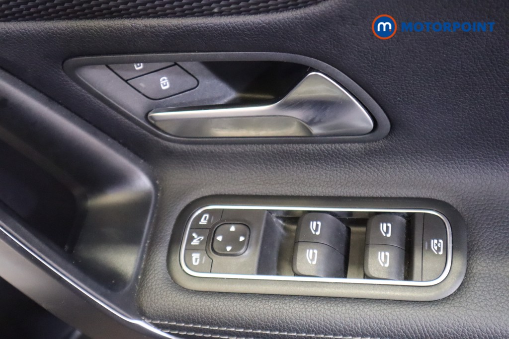 Mercedes-Benz A Class Sport Manual Petrol Hatchback - Stock Number (1564400) - 8th supplementary image