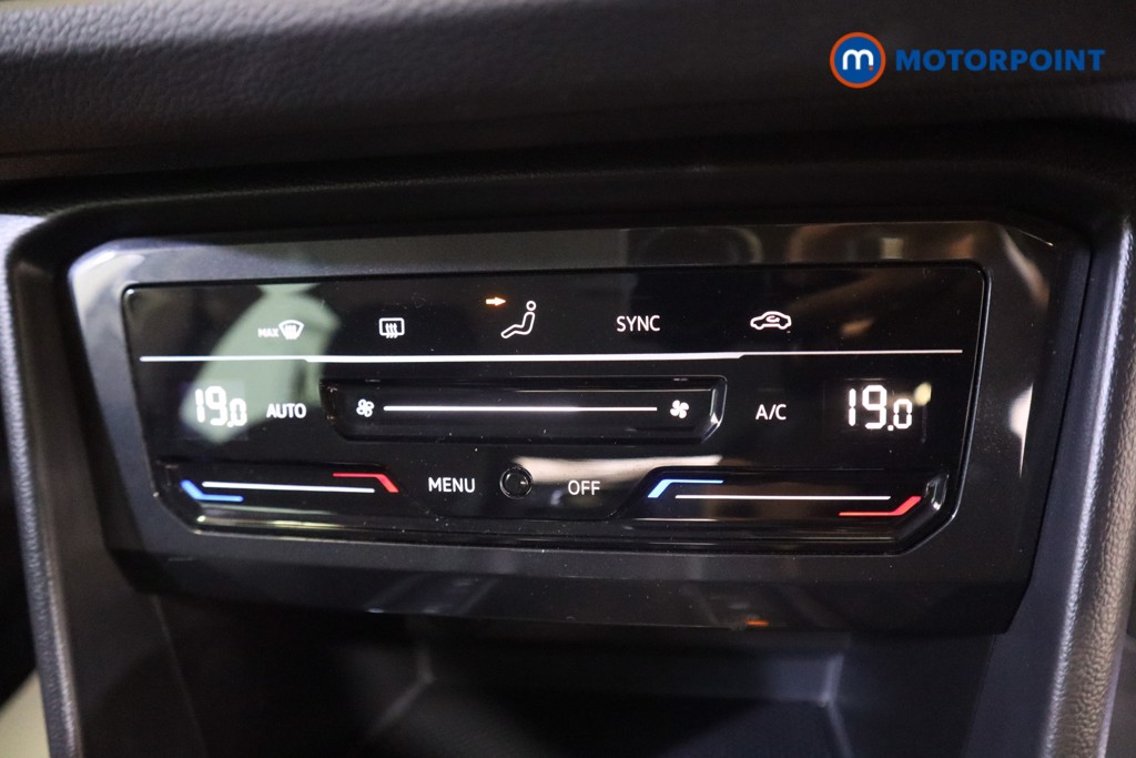 Volkswagen Tiguan Life Manual Petrol SUV - Stock Number (1564570) - 5th supplementary image