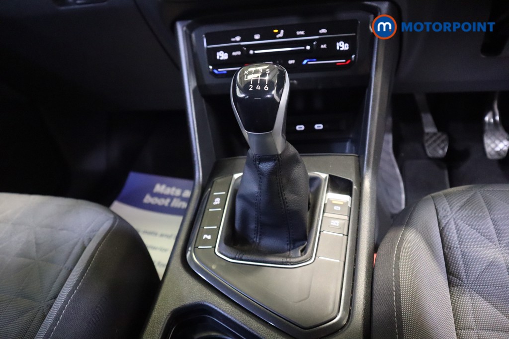 Volkswagen Tiguan Life Manual Petrol SUV - Stock Number (1564570) - 6th supplementary image