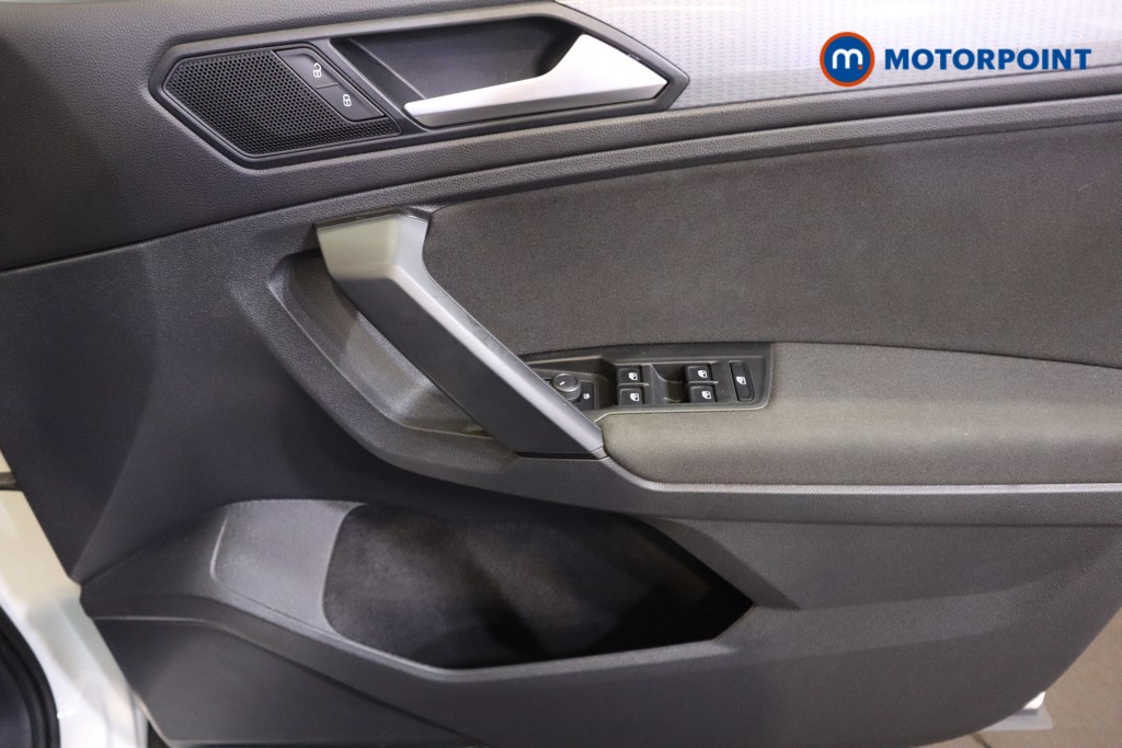 Volkswagen Tiguan Life Manual Petrol SUV - Stock Number (1564570) - 7th supplementary image