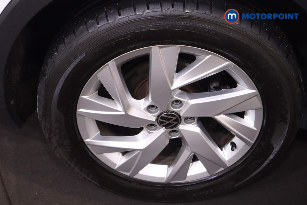 Volkswagen Tiguan Life Manual Petrol SUV - Stock Number (1564570) - 16th supplementary image