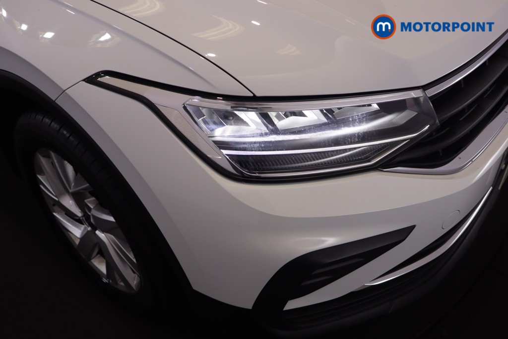 Volkswagen Tiguan Life Manual Petrol SUV - Stock Number (1564570) - 20th supplementary image